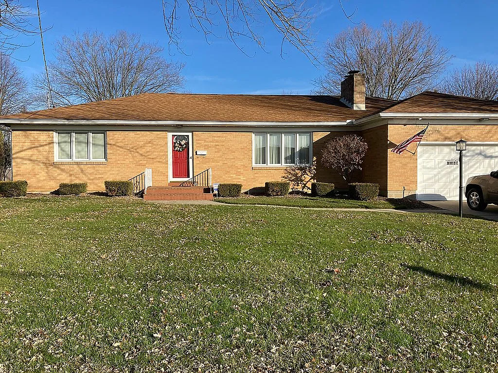1108 Eastgate Rd photo 1