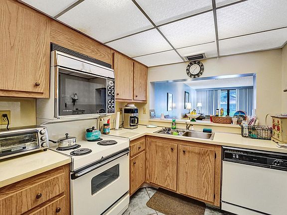 5th image of 1830 Sabal Palm Drive #104