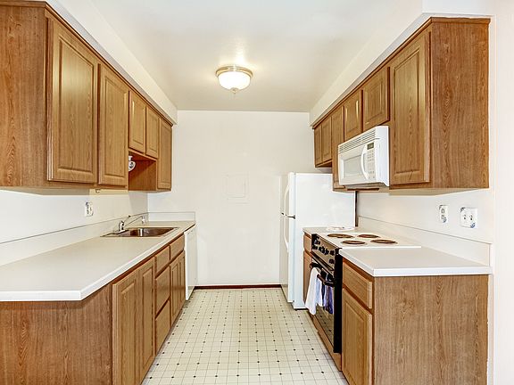 5th image of 5630 200th St SW APT B218