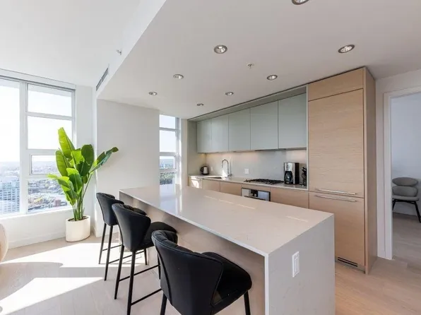 1289 Hornby St #370X, Vancouver, BC V6Z 0G7