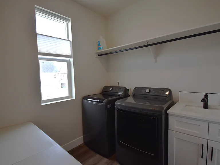 205 S Ripplerock Ln — Photo 15