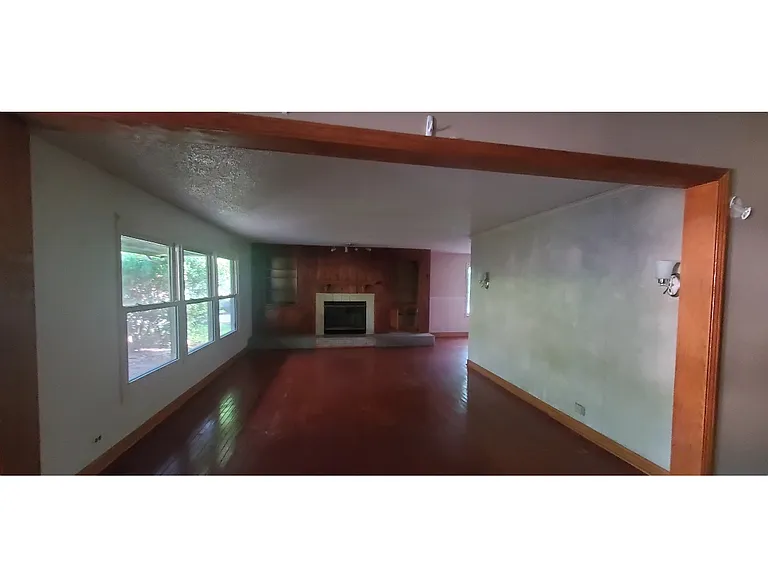 7499 Churchill Dr — Photo 22