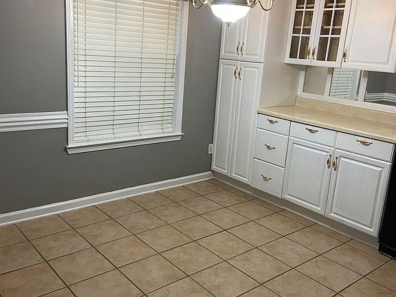 5th image of 8671 Forest Breeze Dr