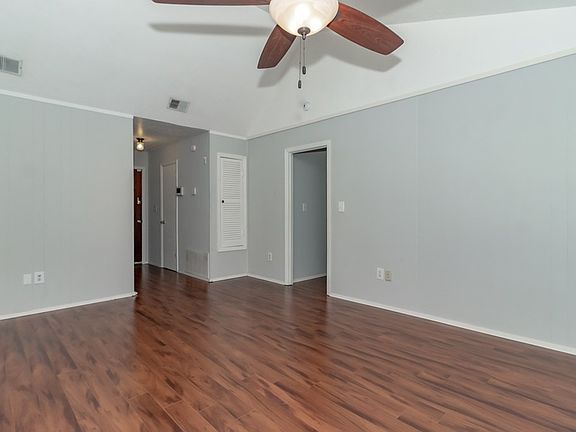5th image of 4533 Dewey Dr
