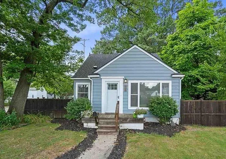505 Gardendale St — Photo 1