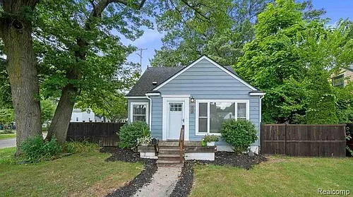505 Gardendale St Photo 1