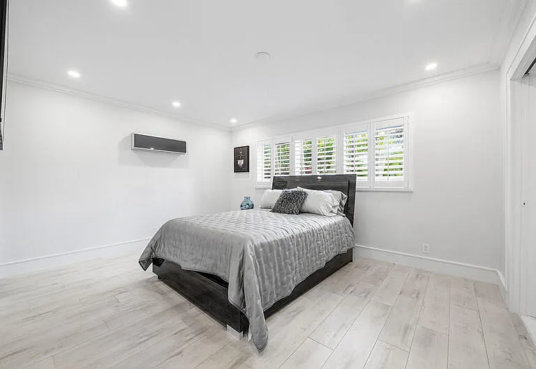 1733 Coral Gardens Dr — Photo 34