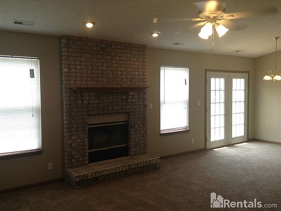 3rd image of 5127 Pioneer Dr