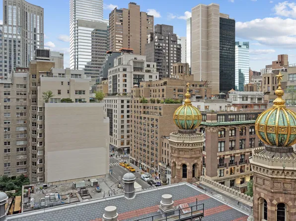 135 East 54th Street image 1 of 8