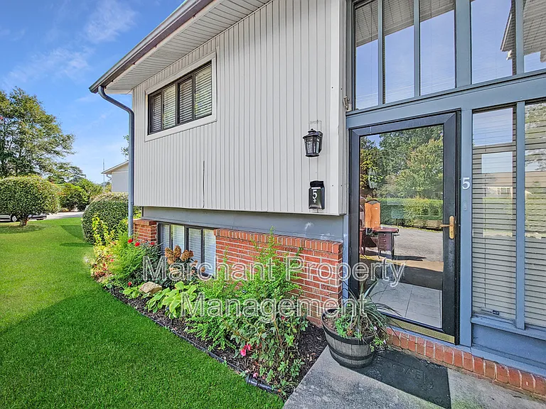 5 Briarcreek Pl — Photo 3
