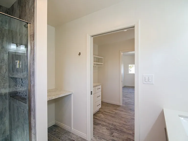 220 2nd St — Photo 15