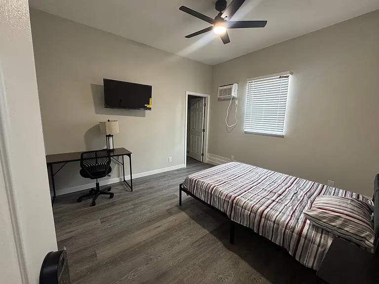 486 Skyline Dr #12 — Photo 3