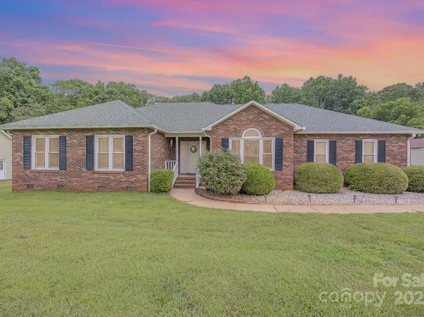 2695 Hill Top Dr, Salisbury, NC 28147