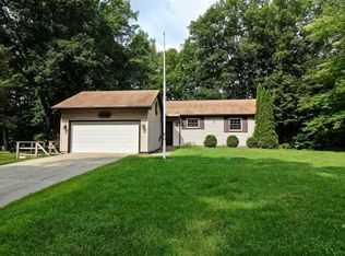 7177 Ridgeview Dr, Genesee, MI 48437