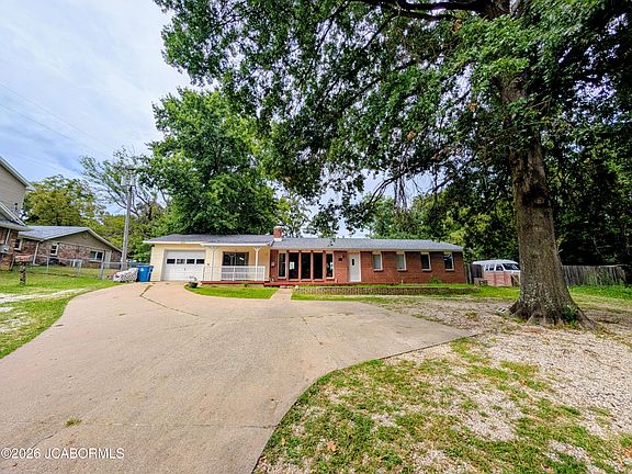 2nd image of 4718 Old Lohman Rd