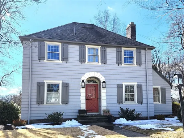 60 Lincoln Ave, Attleboro, MA 02703