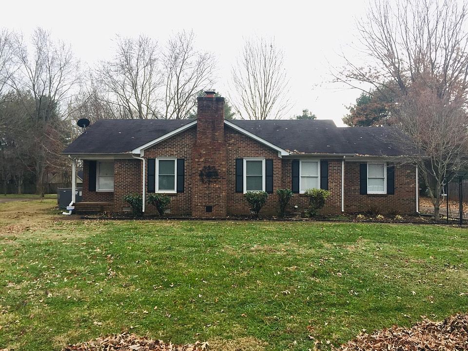 1st image of 2563 Angelyn Dr