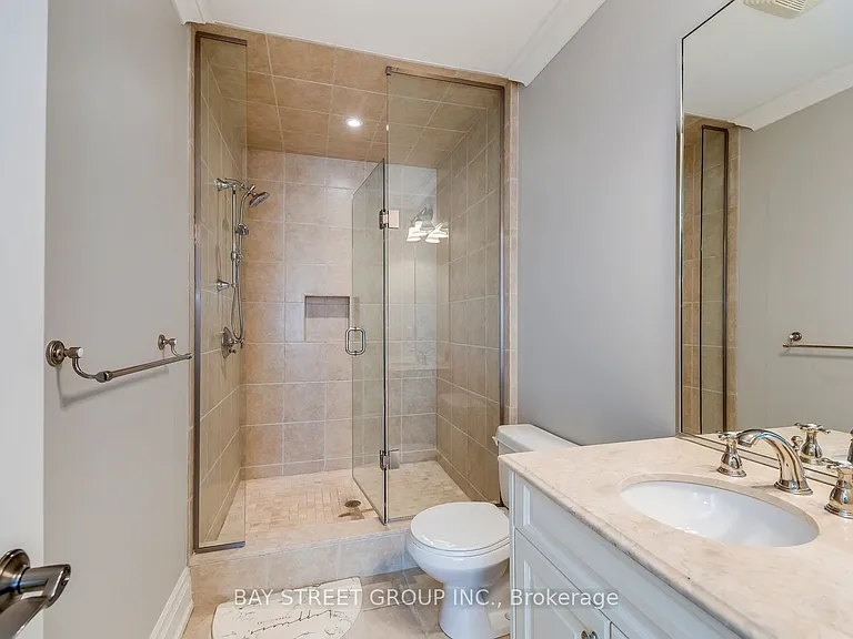 1267 Donlea Cres — Photo 34