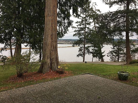 Front deck and view of MB