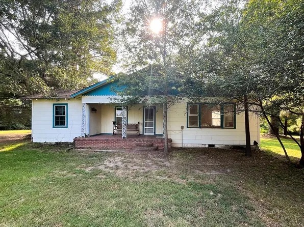 8716 State Highway 8 S, Maud, TX 75567