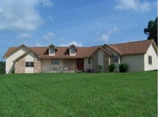 13775 Farm Road 1115, Cassville, MO 65625