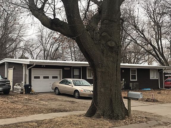 3rd image of 7121 Eastborough Ln