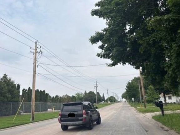 Exterior Neighborhood (street photo)