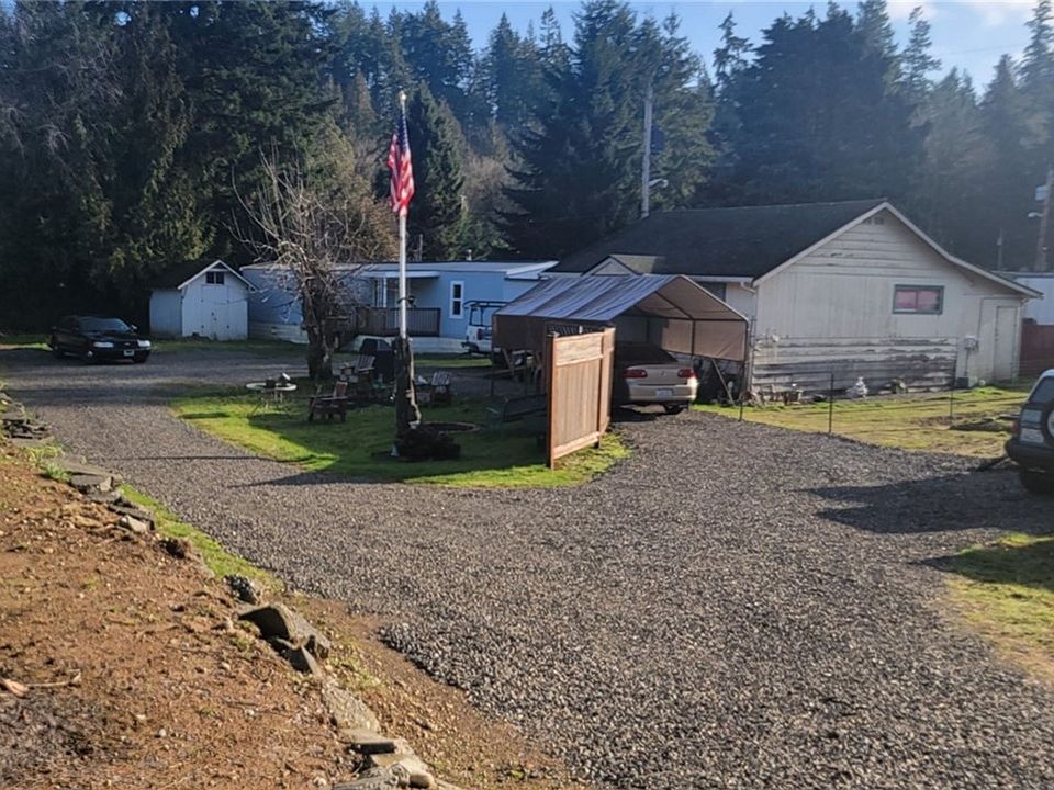 1st image of 3000 Northlake Way NW