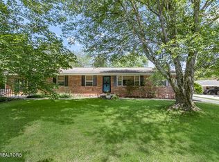 2009 Cedar Ln, Kingston, TN 37763