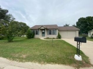980 Oakland Estates Dr, Elkhart, IN 46517