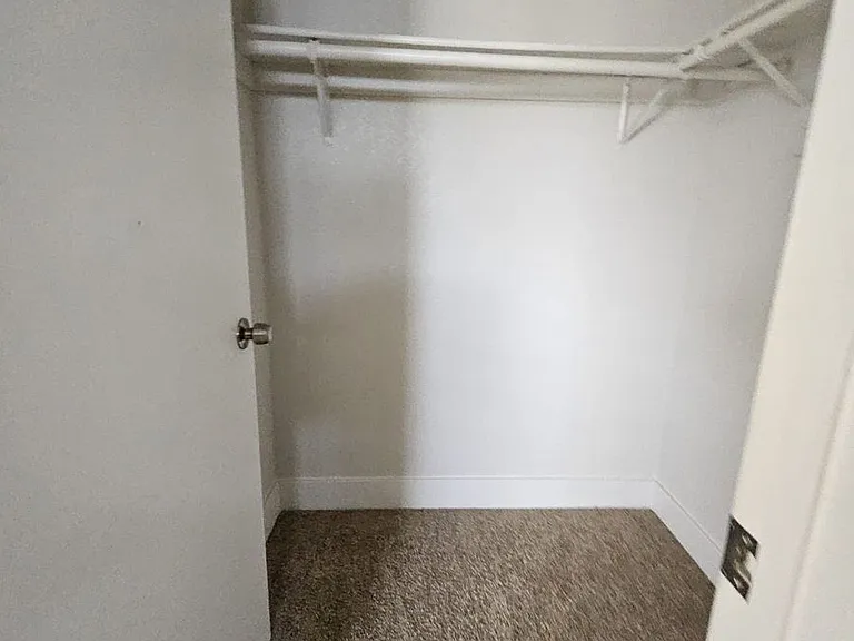 1509 E Harmon Ave — Photo 22