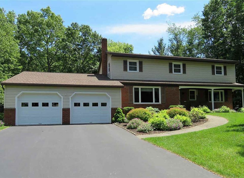 1st image of 7 Prestwick Ave