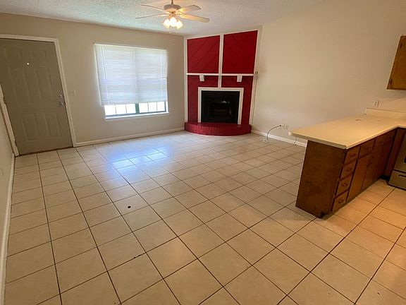 3rd image of 3982 Breezee Ct