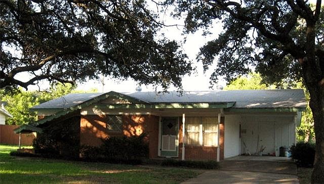 1st image of 3601 1st St