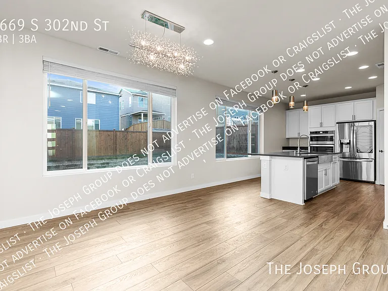 5669 S 302nd St — Photo 9