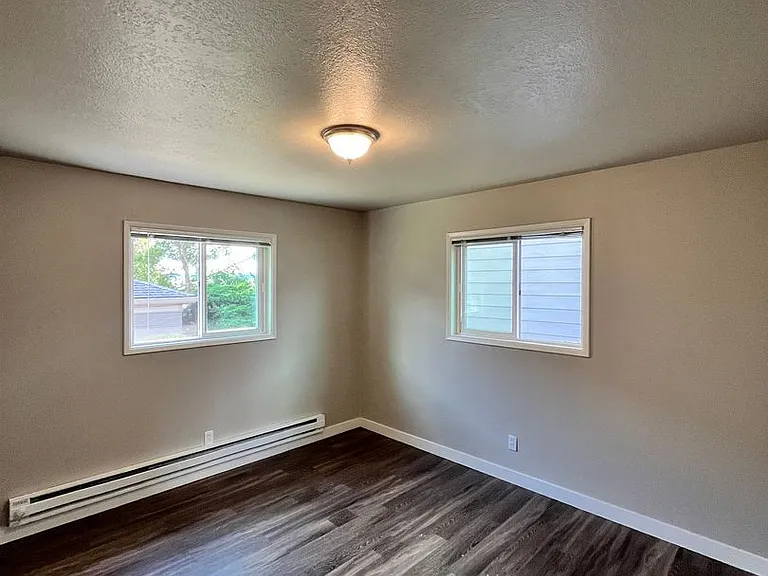 The Rivercrest Apartments by Star Metro — Photo 16