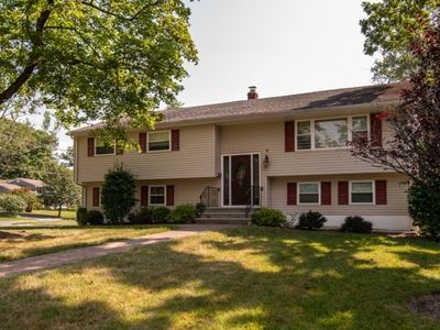 6 Breton Pl, Livingston, NJ, 07039