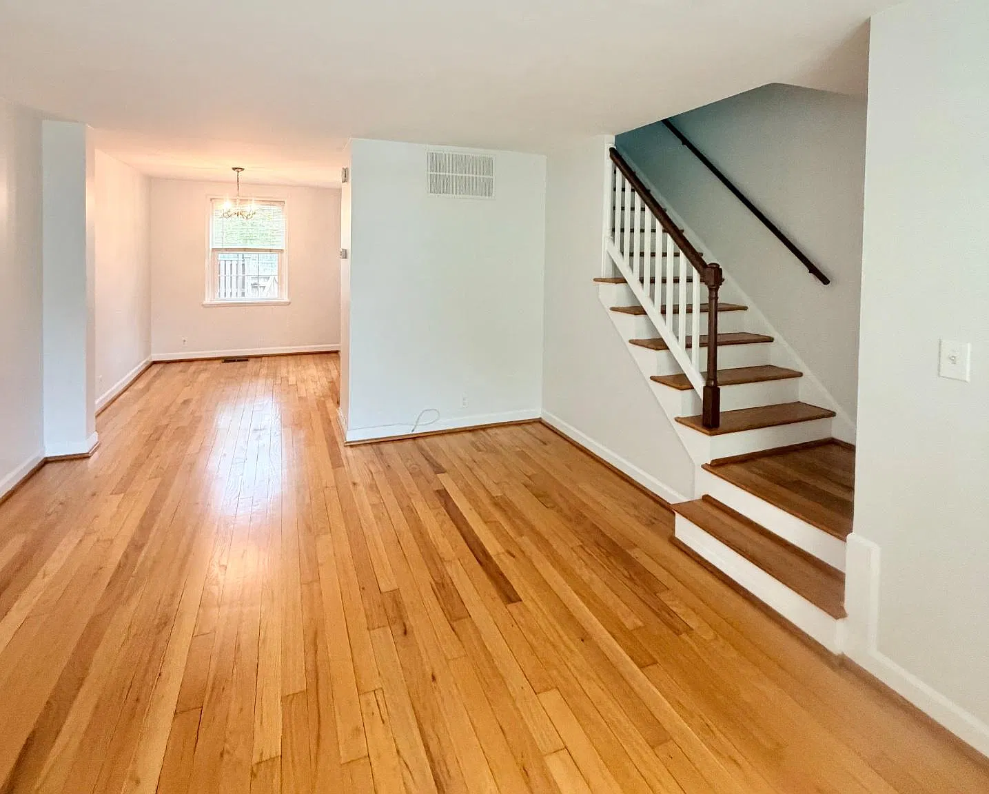 1 bed, 2.0 bath, 900 sqft, $2,550 — Photo 3