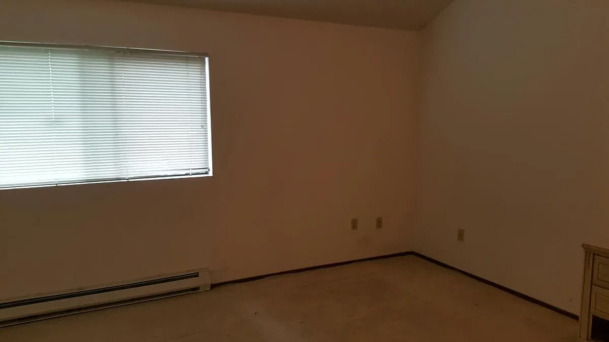 3 bed, 1.5 bath, 1243 sqft, $1,895 — Photo 4