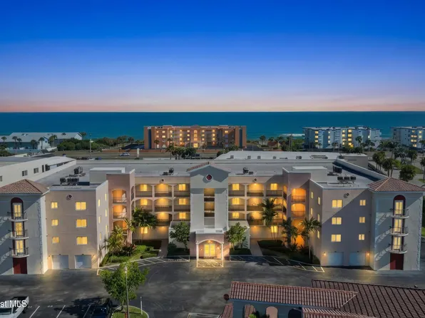 121 Lancha Cir Unit 207, Indian Harbour Beach, FL 32937