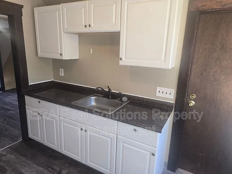 2611 Hood Ave — Photo 1