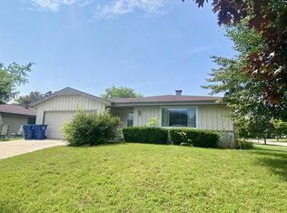 701 Westport Dr, Port Washington, WI 53074