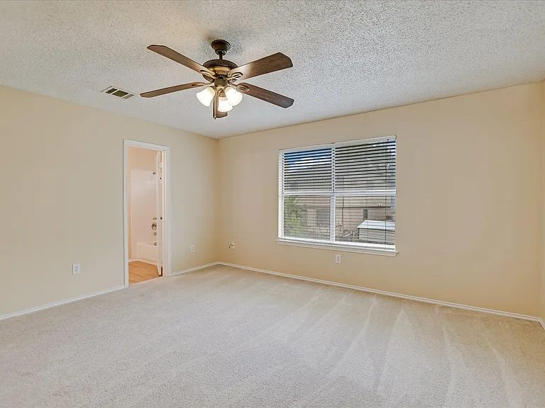 13819 Lothian Dr — Photo 11