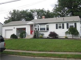 86 Harned Ave, Hopelawn, NJ 08861