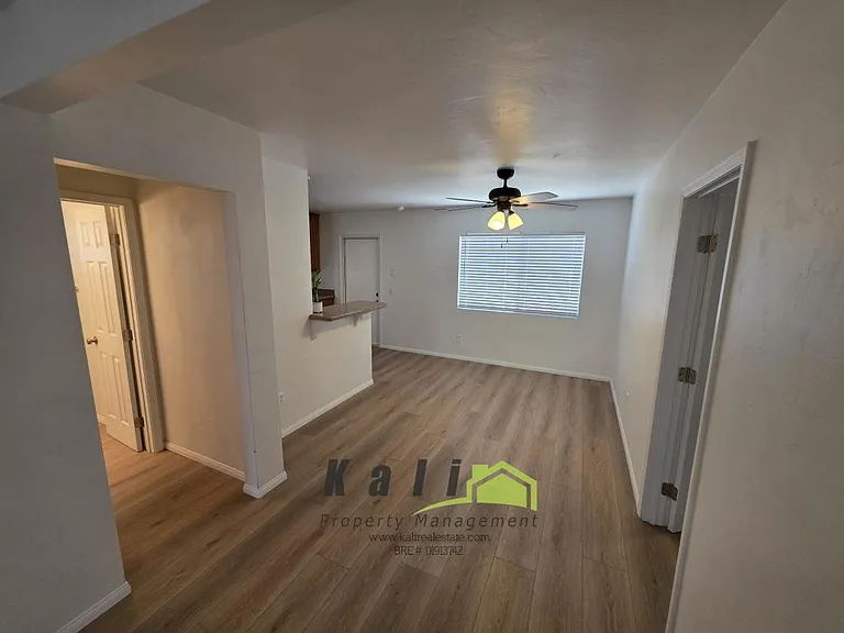910 Saturn Blvd — Photo 5