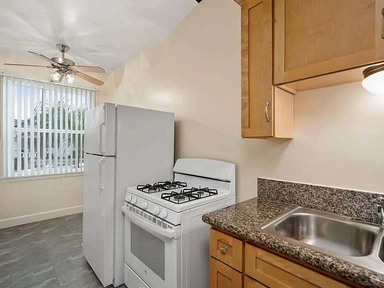 4121 Halldale Ave #101 — Photo 20