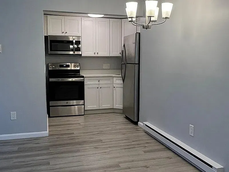 2 bed, 1.0 bath, 717 sqft, $1,010 — Photo 2