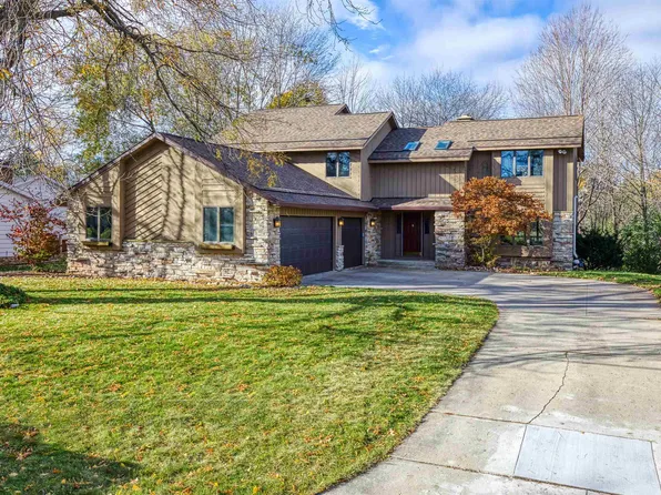 905 N Kensington Dr, Appleton, WI 54915