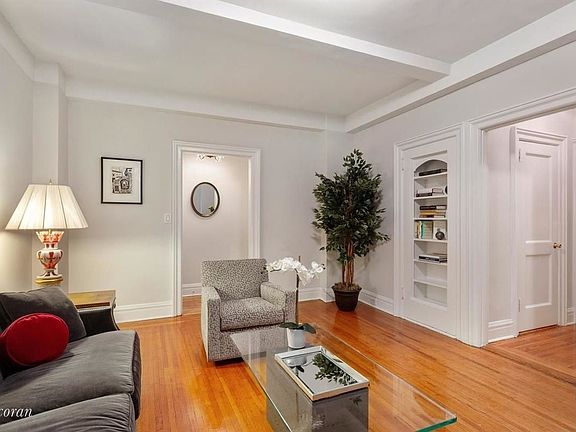 3rd image of 2138 Broadway #2C