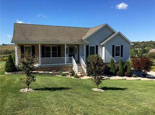 216 Grandmas Rd, Mount Pleasant, PA 15666